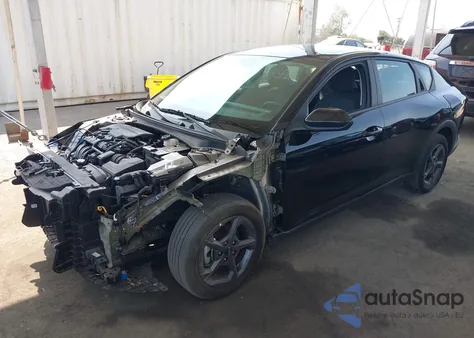 2025 Kia K4 Lxs z USA, uszkodzony, nr VIN 3KPFT4DE0SE033119